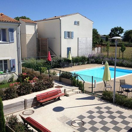 Residence Services Les Essentielles Sainte Soulle Bagian luar foto