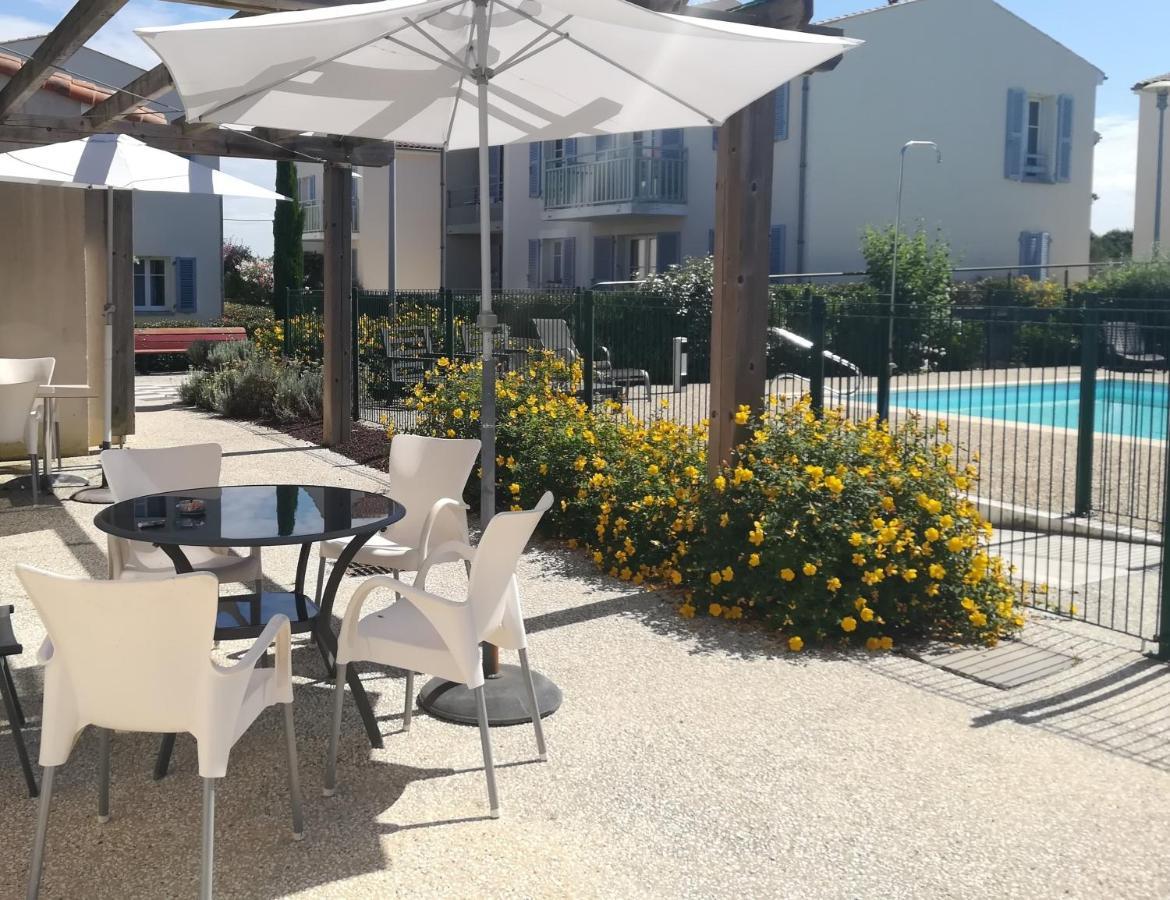 Residence Services Les Essentielles Sainte Soulle Bagian luar foto